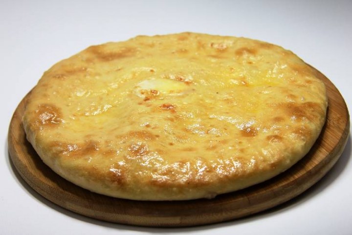 Осетинский пирог с картофелем и зеленью